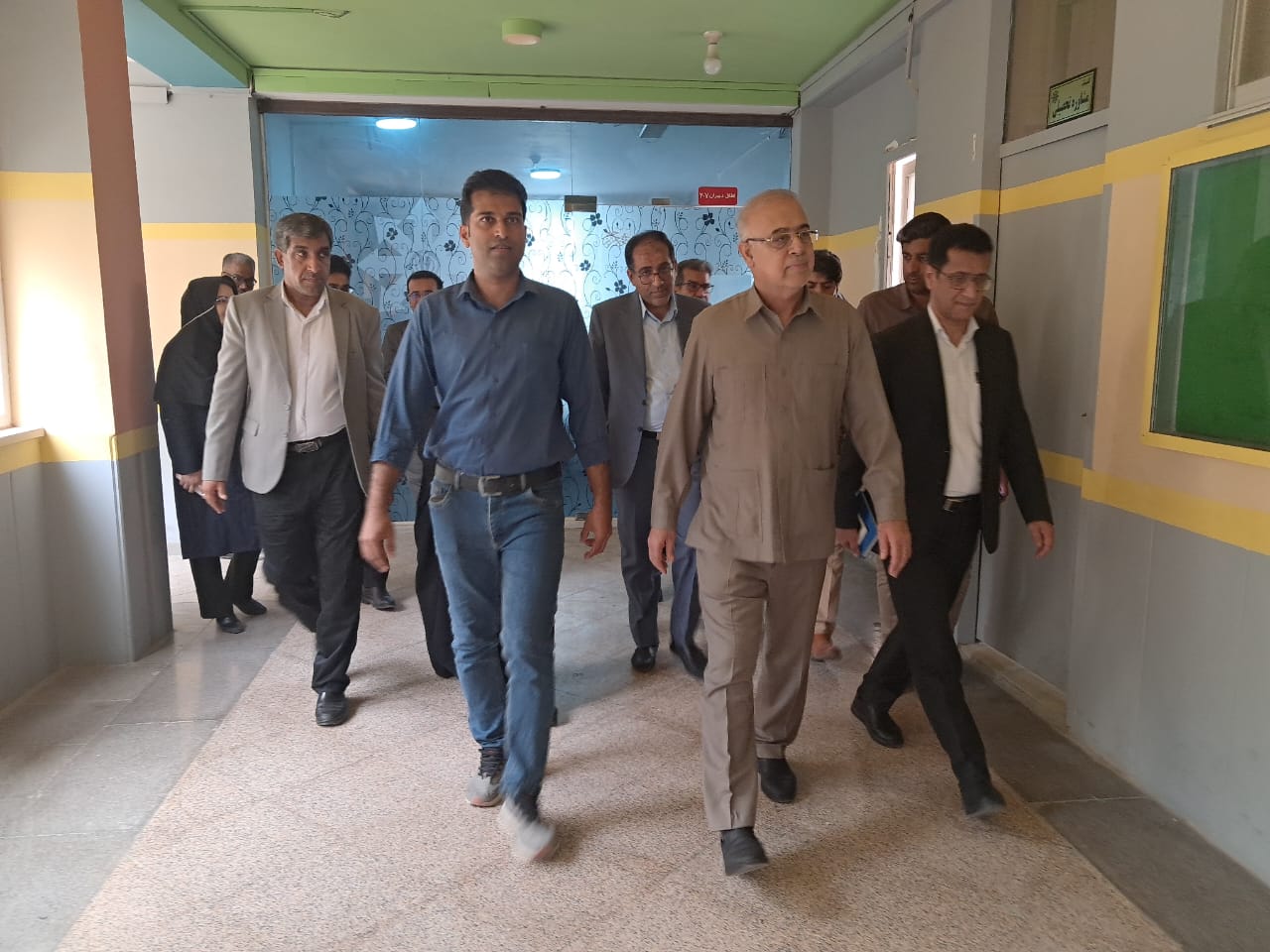 بازدید استاندار هرمزگان از مرکز استعدادهای درخشان شهید حقانی