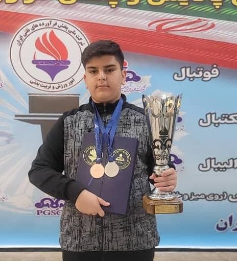 کسب مقام در رشته ورزشی تنیس خاکی